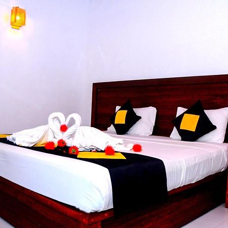 Happy Banana Hotel Unawatuna Exterior foto