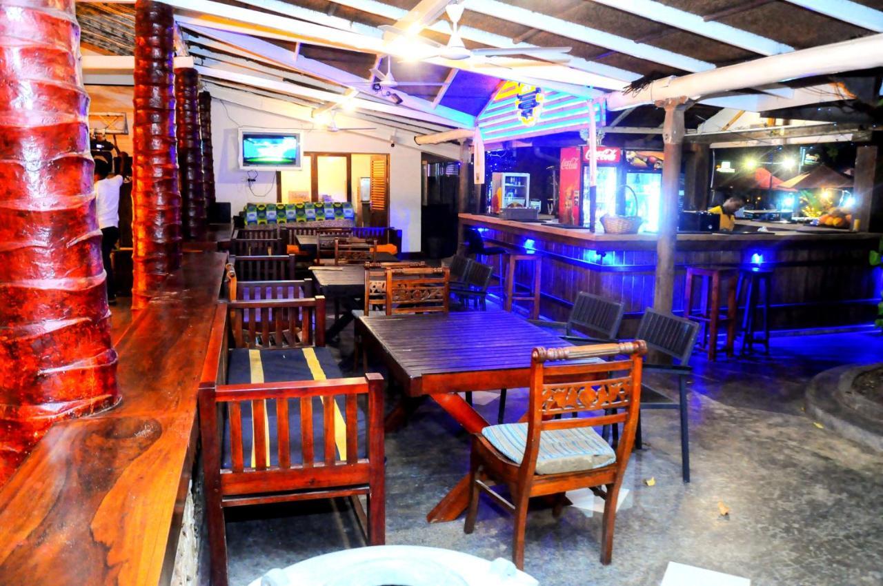 Happy Banana Hotel Unawatuna Exterior foto
