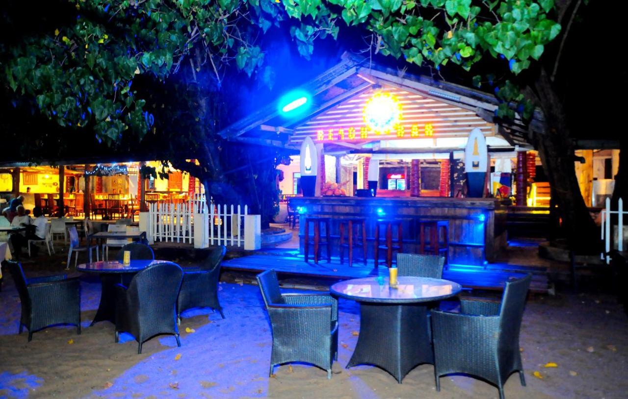 Happy Banana Hotel Unawatuna Exterior foto