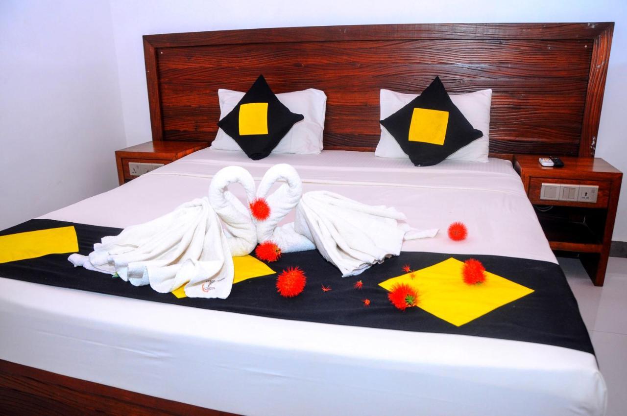 Happy Banana Hotel Unawatuna Exterior foto