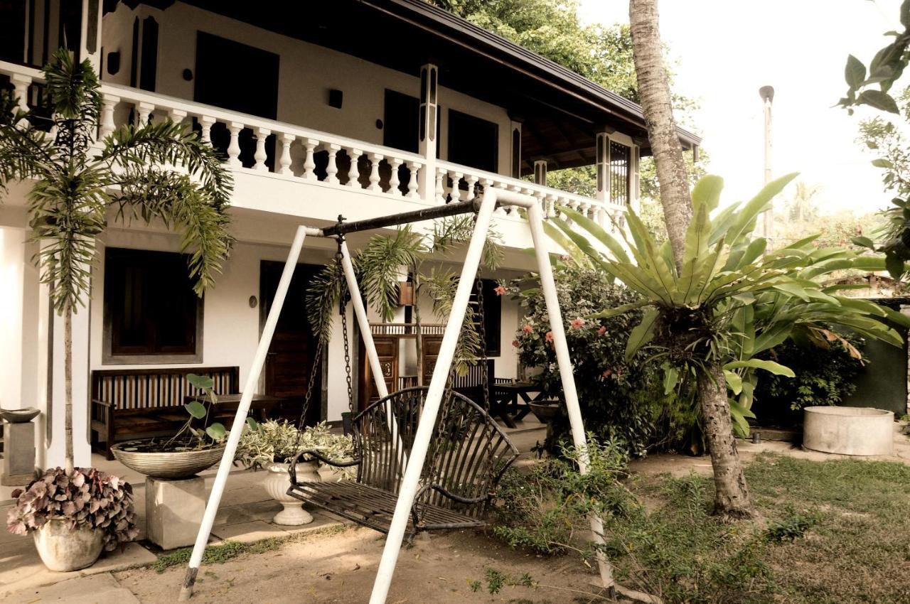 Happy Banana Hotel Unawatuna Exterior foto
