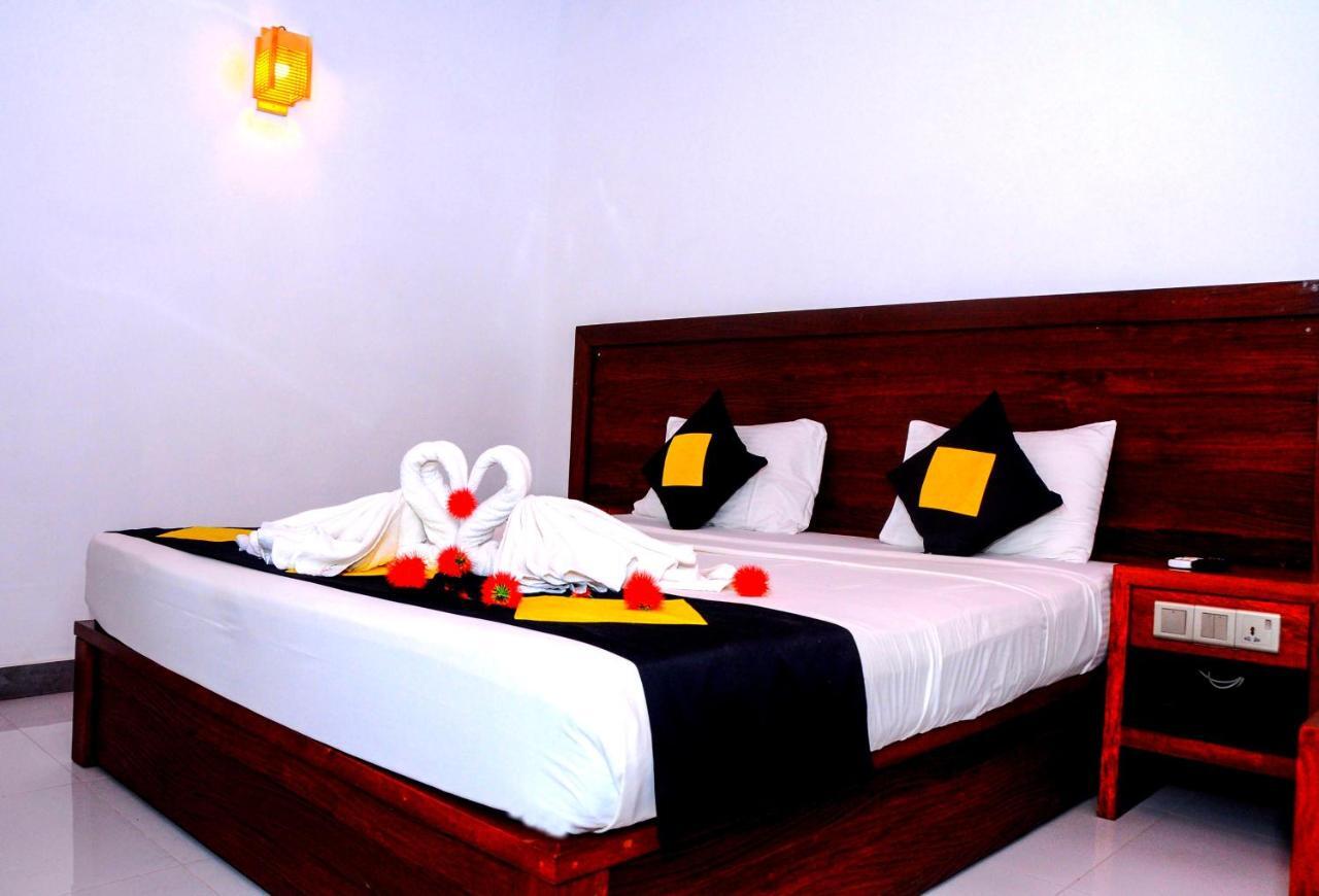 Happy Banana Hotel Unawatuna Exterior foto