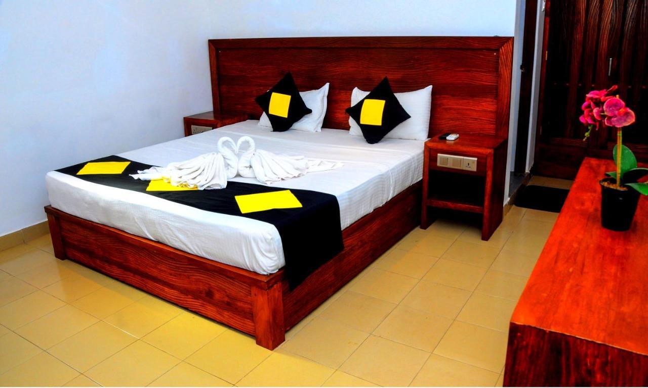 Happy Banana Hotel Unawatuna Exterior foto